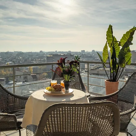 View Point Rooftop | Parking *